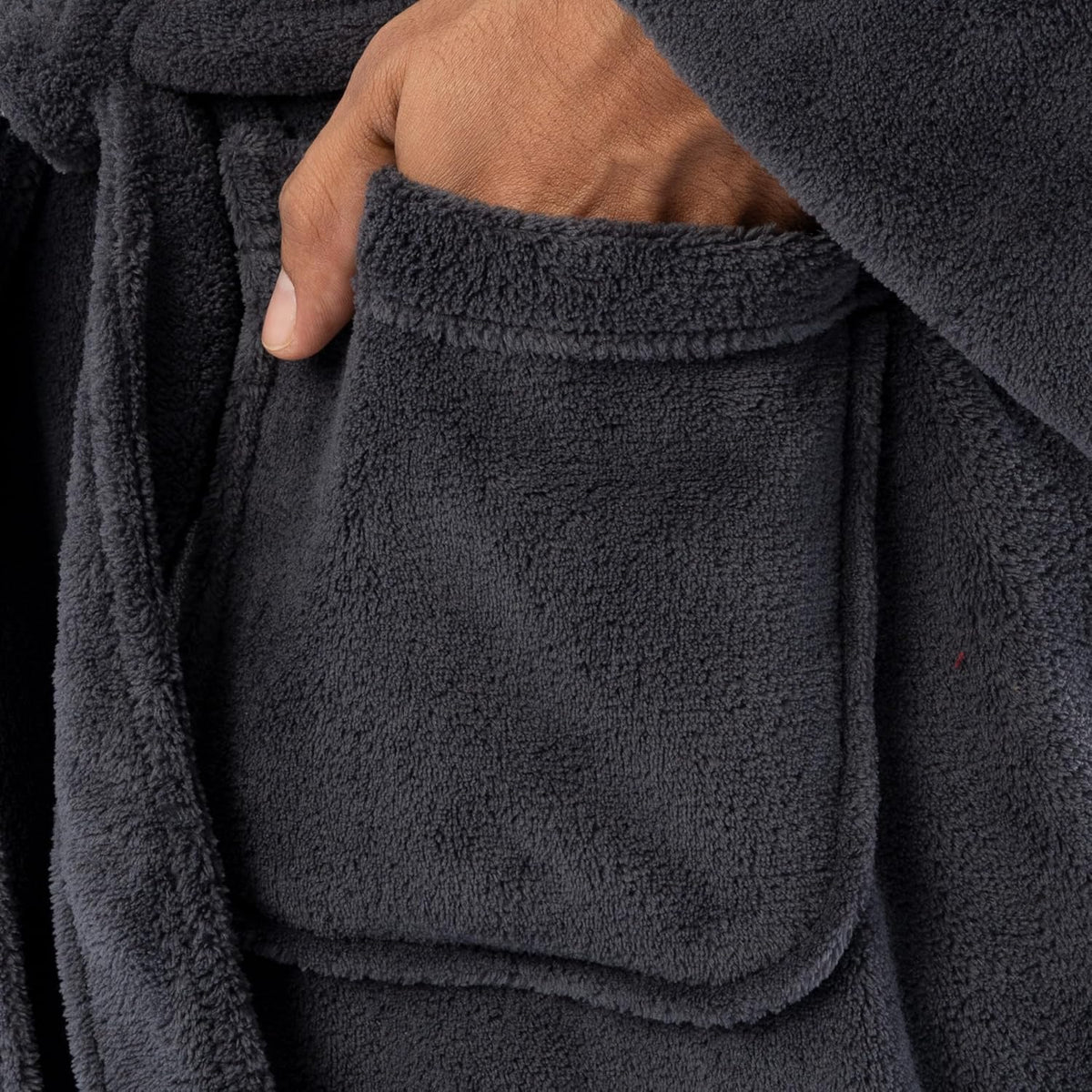 Fruit of the Loom Men's Solid Plush Fleece Robe
